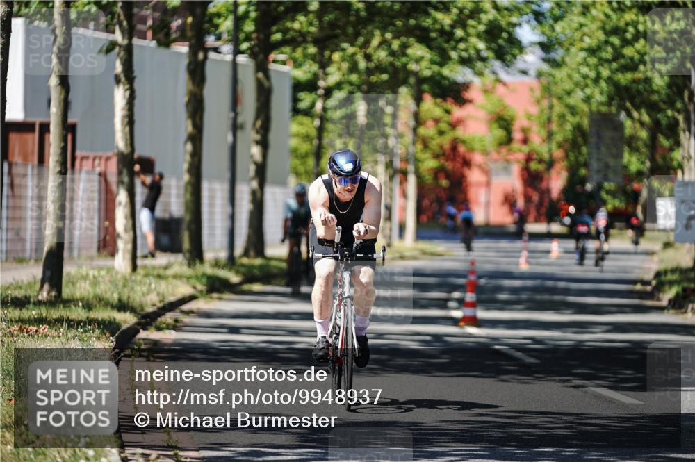 09.08.2026 - GEWOBA Citytriathlon Bremen Michael Burmester http://msf.ph/oto/9948937 09.08.2026 12:42:56 Radfahren 543, 588, 649, 681, 785, 890, 942, 1010, 1104, 1140 meine-sportfotos.de