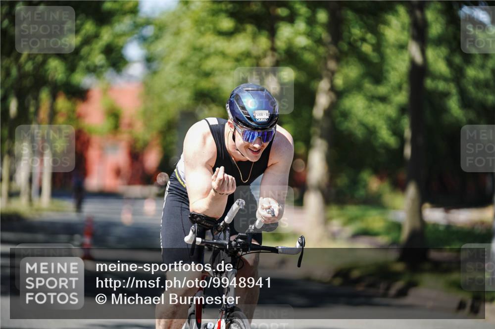 09.08.2026 - GEWOBA Citytriathlon Bremen Michael Burmester http://msf.ph/oto/9948941 09.08.2026 12:42:57 Radfahren 543, 588, 649, 681, 785, 890, 942, 1010, 1104, 1140 meine-sportfotos.de