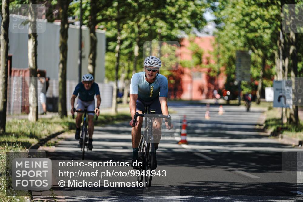 09.08.2026 - GEWOBA Citytriathlon Bremen Michael Burmester http://msf.ph/oto/9948943 09.08.2026 12:42:59 Radfahren 543, 588, 649, 785, 890, 942, 1010, 1104, 1140 meine-sportfotos.de