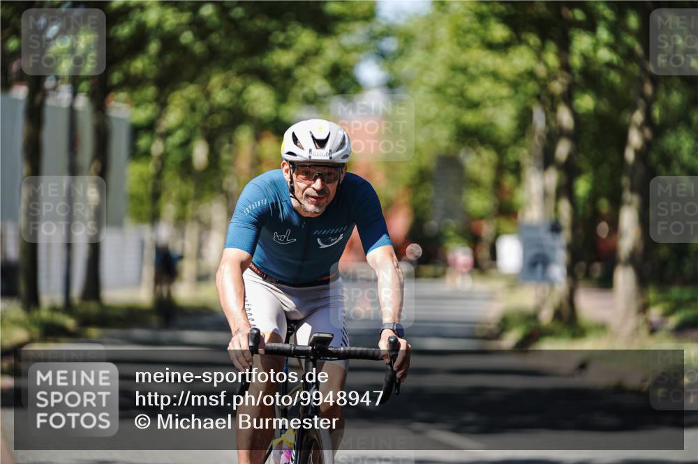 09.08.2026 - GEWOBA Citytriathlon Bremen Michael Burmester http://msf.ph/oto/9948947 09.08.2026 12:43:01 Radfahren 543, 588, 649, 785, 890, 942, 1010, 1104, 1140 meine-sportfotos.de