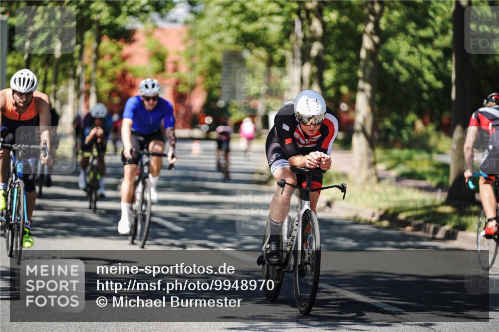 09.08.2026 - GEWOBA Citytriathlon Bremen Michael Burmester http://msf.ph/oto/9948970 09.08.2026 12:43:20 Radfahren 546, 558, 621, 674, 700, 732, 859, 887, 898, 944, 945, 989, 991, 996, 1105, 1108 meine-sportfotos.de