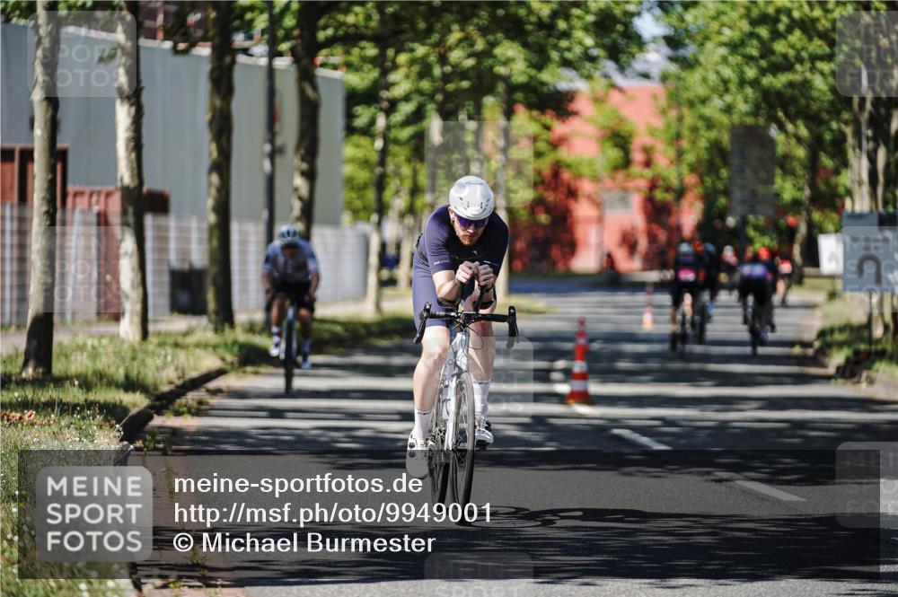 09.08.2026 - GEWOBA Citytriathlon Bremen Michael Burmester http://msf.ph/oto/9949001 09.08.2026 12:43:44 Radfahren 633, 712, 797, 1125 meine-sportfotos.de