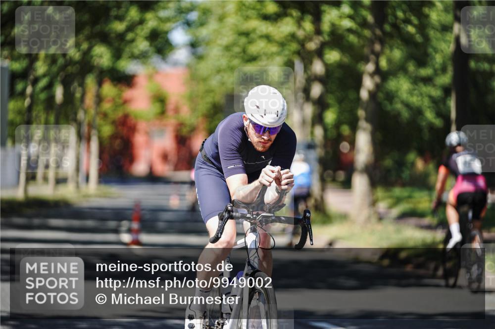 09.08.2026 - GEWOBA Citytriathlon Bremen Michael Burmester http://msf.ph/oto/9949002 09.08.2026 12:43:45 Radfahren 633, 712, 797, 1125 meine-sportfotos.de