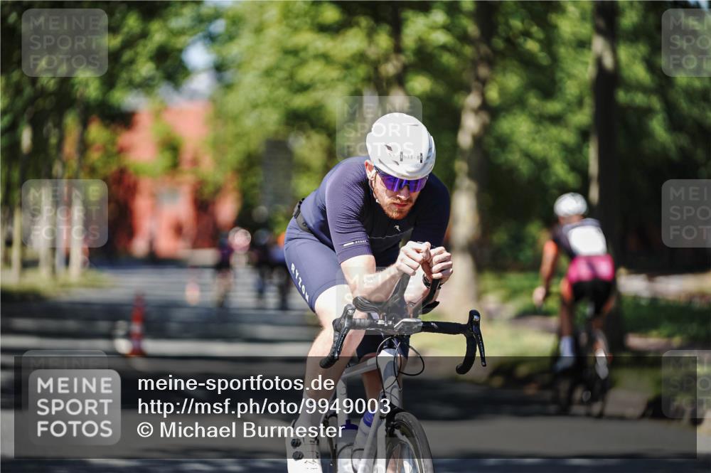09.08.2026 - GEWOBA Citytriathlon Bremen Michael Burmester http://msf.ph/oto/9949003 09.08.2026 12:43:45 Radfahren 633, 712, 797, 1125 meine-sportfotos.de