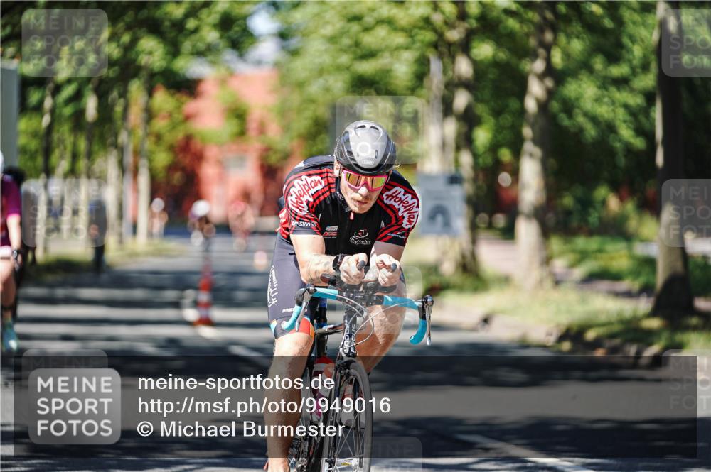09.08.2026 - GEWOBA Citytriathlon Bremen Michael Burmester http://msf.ph/oto/9949016 09.08.2026 12:44:03 Radfahren 614, 661, 891, 951, 974 meine-sportfotos.de