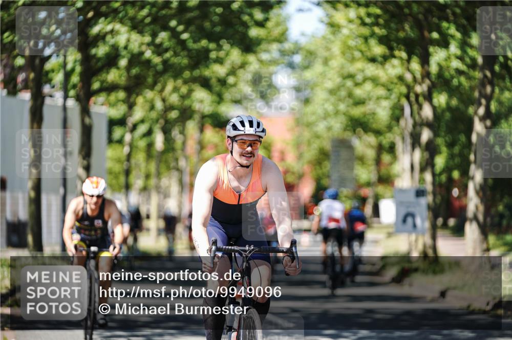 09.08.2026 - GEWOBA Citytriathlon Bremen Michael Burmester http://msf.ph/oto/9949096 09.08.2026 12:45:01 Radfahren 556, 607, 631, 666, 690, 729, 813, 831, 842, 843, 853, 862, 941, 985, 1117 meine-sportfotos.de