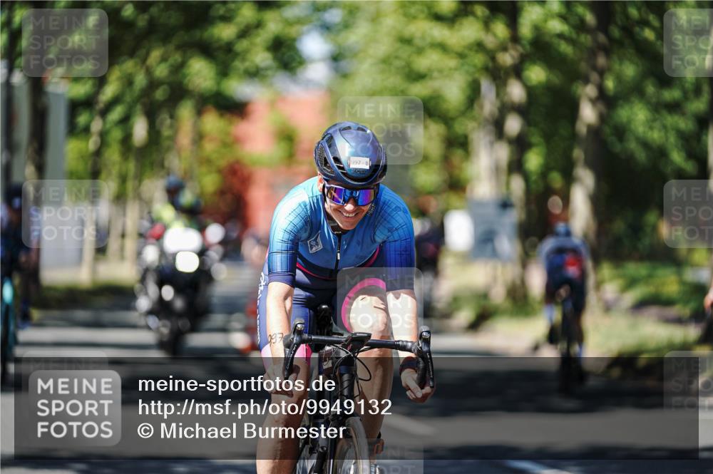 09.08.2026 - GEWOBA Citytriathlon Bremen Michael Burmester http://msf.ph/oto/9949132 09.08.2026 12:45:19 Radfahren 549, 556, 597, 610, 631, 676, 690, 738, 862, 878, 997, 1001, 1128, 1157 meine-sportfotos.de