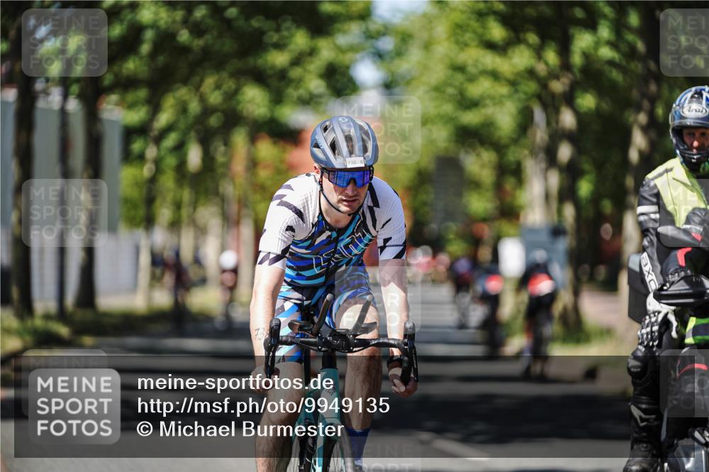 09.08.2026 - GEWOBA Citytriathlon Bremen Michael Burmester http://msf.ph/oto/9949135 09.08.2026 12:45:21 Radfahren 549, 551, 597, 610, 676, 738, 764, 878, 997, 1001, 1128, 1157 meine-sportfotos.de