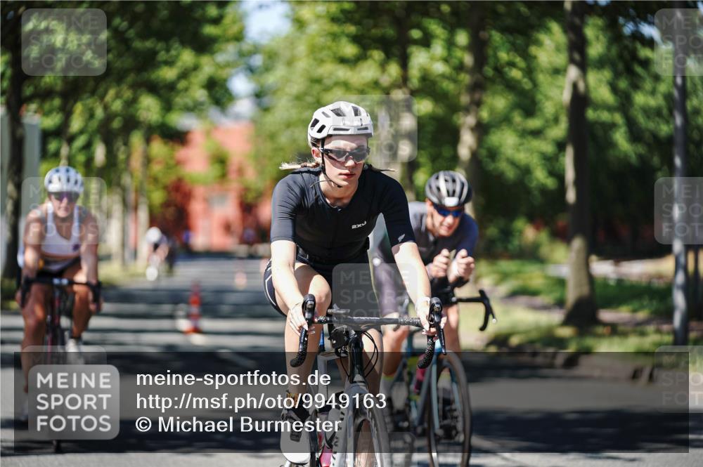 09.08.2026 - GEWOBA Citytriathlon Bremen Michael Burmester http://msf.ph/oto/9949163 09.08.2026 12:45:52 Radfahren 630, 632, 691, 703, 723, 791, 830, 856, 881, 908, 913, 922, 927, 962, 1007, 1011 meine-sportfotos.de