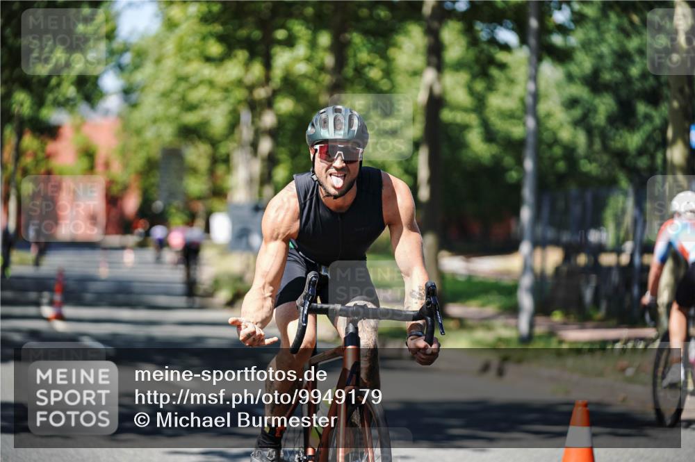 09.08.2026 - GEWOBA Citytriathlon Bremen Michael Burmester http://msf.ph/oto/9949179 09.08.2026 12:46:05 Radfahren 691, 698, 703, 746, 775, 899, 913, 962, 1002, 1007 meine-sportfotos.de