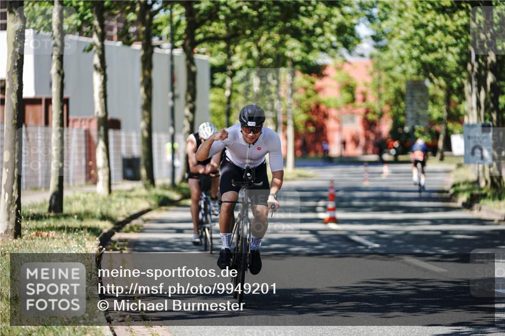 09.08.2026 - GEWOBA Citytriathlon Bremen Michael Burmester http://msf.ph/oto/9949201 09.08.2026 12:46:20 Radfahren 575, 746, 835, 917, 958, 1002 meine-sportfotos.de