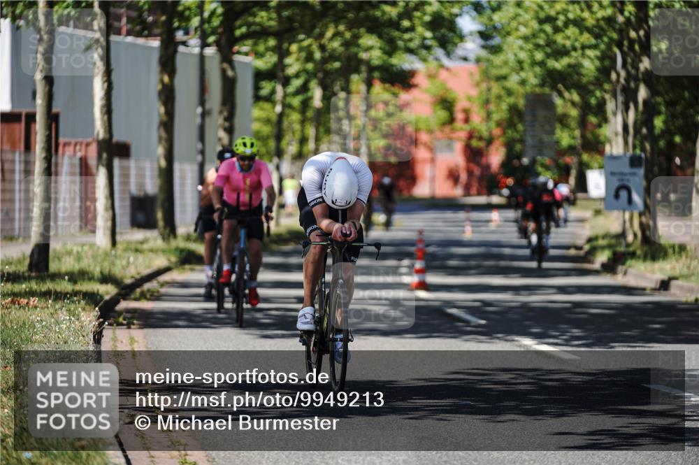 09.08.2026 - GEWOBA Citytriathlon Bremen Michael Burmester http://msf.ph/oto/9949213 09.08.2026 12:46:41 Radfahren 579, 591, 650, 652 meine-sportfotos.de