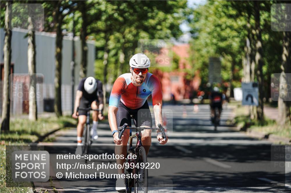 09.08.2026 - GEWOBA Citytriathlon Bremen Michael Burmester http://msf.ph/oto/9949220 09.08.2026 12:46:48 Radfahren 112, 579, 591, 616, 650, 652, 692 meine-sportfotos.de