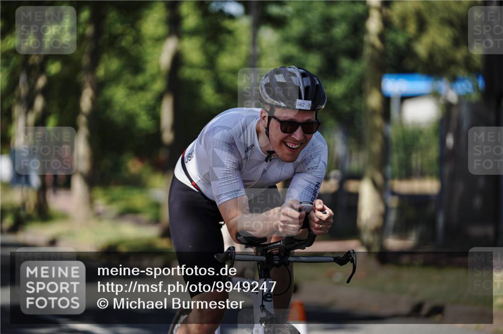 09.08.2026 - GEWOBA Citytriathlon Bremen Michael Burmester http://msf.ph/oto/9949247 09.08.2026 12:47:28 Radfahren 540, 554, 619, 646, 662, 721, 747, 793, 969 meine-sportfotos.de