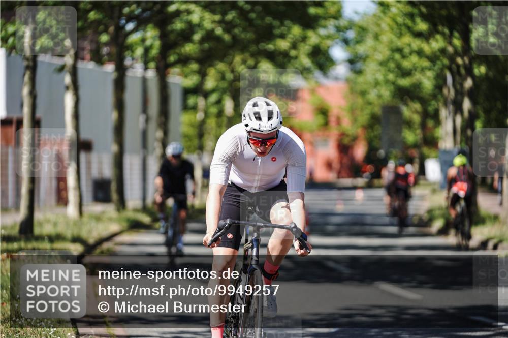 09.08.2026 - GEWOBA Citytriathlon Bremen Michael Burmester http://msf.ph/oto/9949257 09.08.2026 12:47:39 Radfahren 593, 619, 642, 662, 719, 735, 747 meine-sportfotos.de
