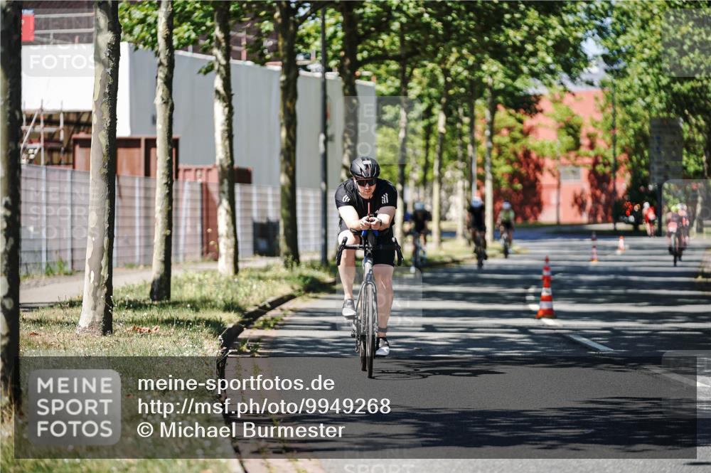 09.08.2026 - GEWOBA Citytriathlon Bremen Michael Burmester http://msf.ph/oto/9949268 09.08.2026 12:47:44 Radfahren 593, 618, 642, 719, 735, 904 meine-sportfotos.de