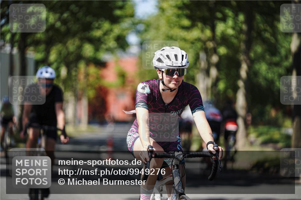 09.08.2026 - GEWOBA Citytriathlon Bremen Michael Burmester http://msf.ph/oto/9949276 09.08.2026 12:47:50 Radfahren 593, 618, 642, 719, 735, 904, 1103 meine-sportfotos.de