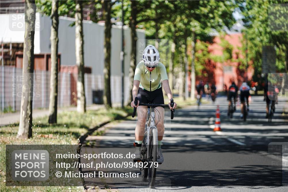 09.08.2026 - GEWOBA Citytriathlon Bremen Michael Burmester http://msf.ph/oto/9949279 09.08.2026 12:47:53 Radfahren 618, 642, 719, 735, 904, 1103 meine-sportfotos.de