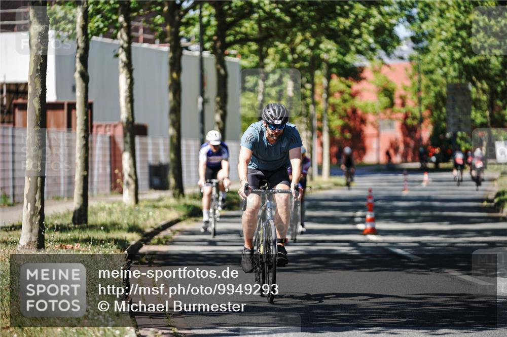 09.08.2026 - GEWOBA Citytriathlon Bremen Michael Burmester http://msf.ph/oto/9949293 09.08.2026 12:48:06 Radfahren 563, 683, 688, 811, 883, 955, 1103, 1116 meine-sportfotos.de