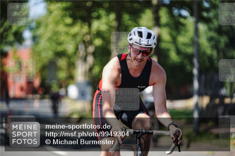 09.08.2026 - GEWOBA Citytriathlon Bremen Michael Burmester http://msf.ph/oto/9949304 09.08.2026 12:48:15 Radfahren 547, 563, 605, 677, 683, 688, 811, 955, 1116 meine-sportfotos.de