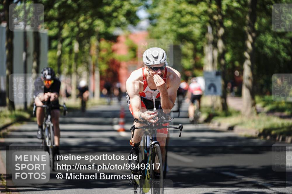 09.08.2026 - GEWOBA Citytriathlon Bremen Michael Burmester http://msf.ph/oto/9949317 09.08.2026 12:48:31 Radfahren 561, 605, 613, 645, 677, 769, 795, 822 meine-sportfotos.de