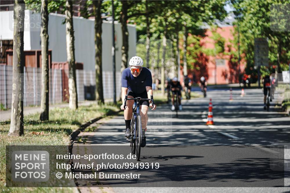 09.08.2026 - GEWOBA Citytriathlon Bremen Michael Burmester http://msf.ph/oto/9949319 09.08.2026 12:48:36 Radfahren 544, 561, 613, 645, 685, 769, 795, 822, 824, 882 meine-sportfotos.de