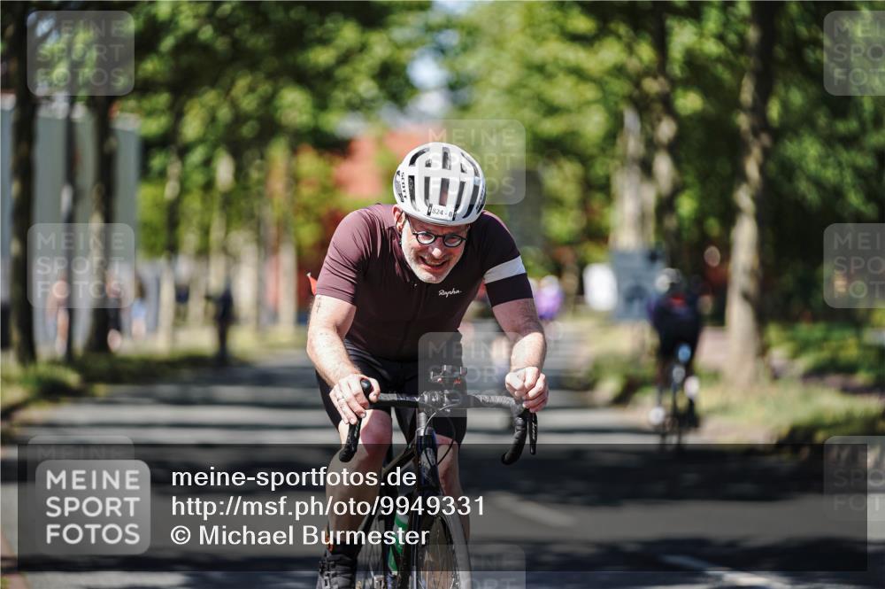 09.08.2026 - GEWOBA Citytriathlon Bremen Michael Burmester http://msf.ph/oto/9949331 09.08.2026 12:48:45 Radfahren 544, 561, 645, 685, 795, 824, 882, 959 meine-sportfotos.de