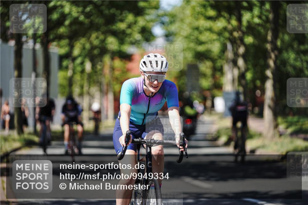 09.08.2026 - GEWOBA Citytriathlon Bremen Michael Burmester http://msf.ph/oto/9949334 09.08.2026 12:48:51 Radfahren 544, 592, 641, 685, 824, 882, 959, 1149 meine-sportfotos.de