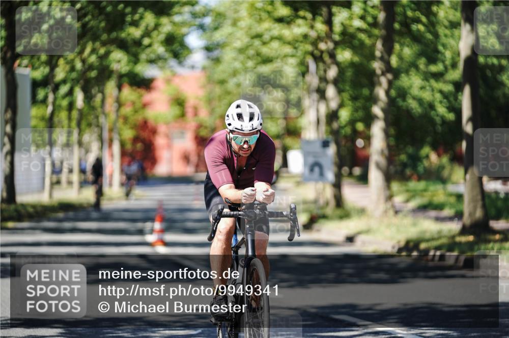 09.08.2026 - GEWOBA Citytriathlon Bremen Michael Burmester http://msf.ph/oto/9949341 09.08.2026 12:48:57 Radfahren 592, 641, 724, 959, 1141, 1149 meine-sportfotos.de