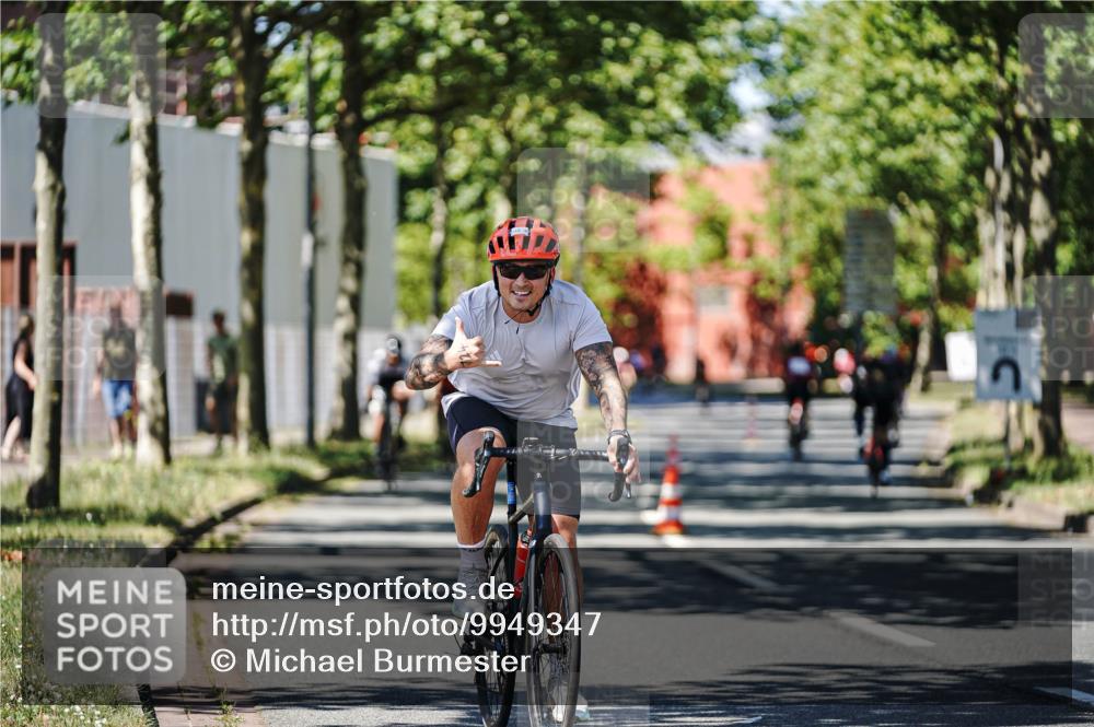 09.08.2026 - GEWOBA Citytriathlon Bremen Michael Burmester http://msf.ph/oto/9949347 09.08.2026 12:49:05 Radfahren 592, 641, 647, 724, 905, 1141, 1149 meine-sportfotos.de