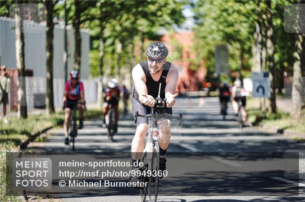 09.08.2026 - GEWOBA Citytriathlon Bremen Michael Burmester http://msf.ph/oto/9949360 09.08.2026 12:49:16 Radfahren 569, 647, 757, 765, 905, 999, 1160 meine-sportfotos.de