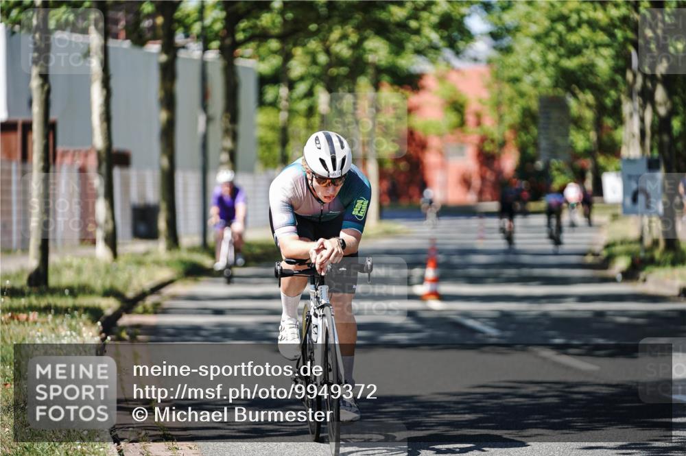 09.08.2026 - GEWOBA Citytriathlon Bremen Michael Burmester http://msf.ph/oto/9949372 09.08.2026 12:49:24 Radfahren 569, 583, 757, 765, 803, 963, 999, 1160 meine-sportfotos.de