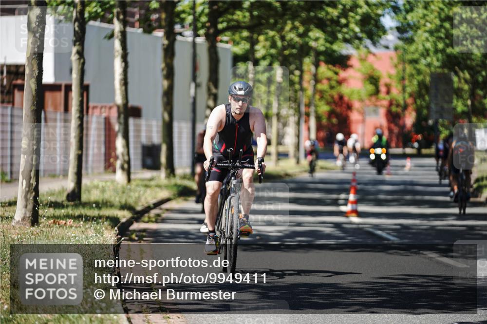 09.08.2026 - GEWOBA Citytriathlon Bremen Michael Burmester http://msf.ph/oto/9949411 09.08.2026 12:49:56 Radfahren 590, 773, 777, 784, 852, 874, 946, 967, 1008, 1150 meine-sportfotos.de