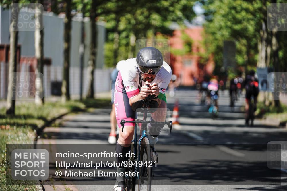 09.08.2026 - GEWOBA Citytriathlon Bremen Michael Burmester http://msf.ph/oto/9949421 09.08.2026 12:50:03 Radfahren 557, 590, 686, 773, 777, 784, 875, 946, 967, 1008 meine-sportfotos.de