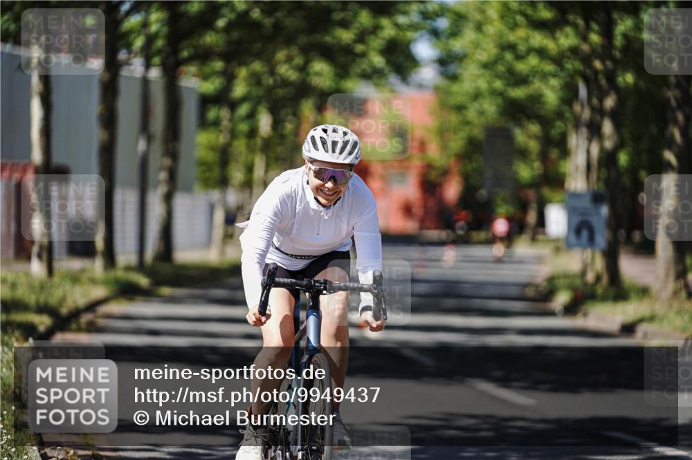 09.08.2026 - GEWOBA Citytriathlon Bremen Michael Burmester http://msf.ph/oto/9949437 09.08.2026 12:50:24 Radfahren 589, 947, 964, 1145 meine-sportfotos.de