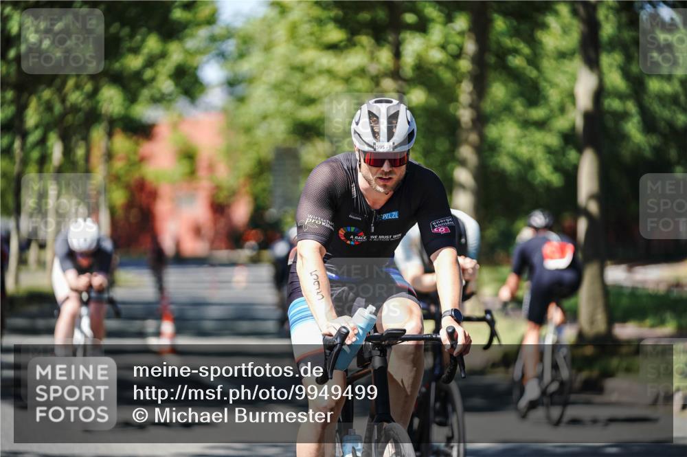09.08.2026 - GEWOBA Citytriathlon Bremen Michael Burmester http://msf.ph/oto/9949499 09.08.2026 12:51:33 Radfahren 560, 562, 595, 668, 756, 787, 877, 880, 909, 914, 1019, 1110, 1155 meine-sportfotos.de