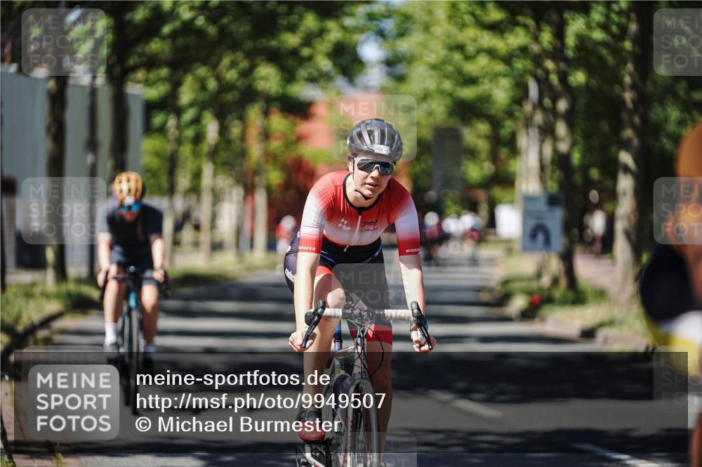 09.08.2026 - GEWOBA Citytriathlon Bremen Michael Burmester http://msf.ph/oto/9949507 09.08.2026 12:51:40 Radfahren 560, 562, 595, 668, 756, 787, 877, 880, 909, 914, 1013, 1110, 1143, 1155 meine-sportfotos.de