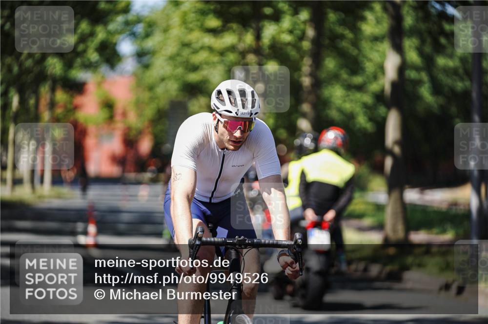 09.08.2026 - GEWOBA Citytriathlon Bremen Michael Burmester http://msf.ph/oto/9949526 09.08.2026 12:51:58 Radfahren 545, 582, 615, 820, 867, 990, 1013 meine-sportfotos.de