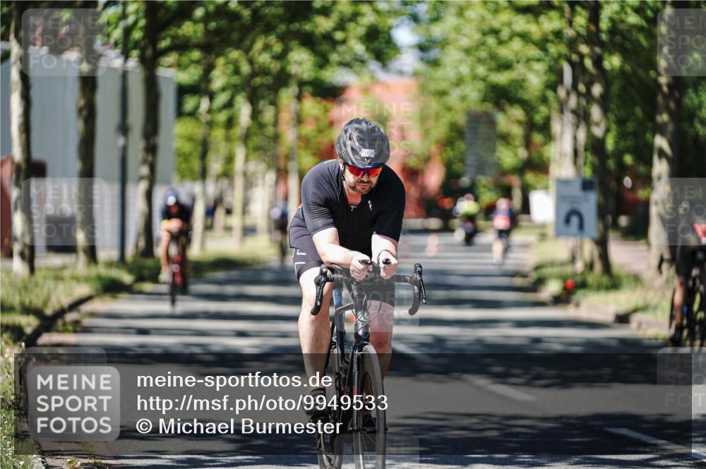 09.08.2026 - GEWOBA Citytriathlon Bremen Michael Burmester http://msf.ph/oto/9949533 09.08.2026 12:52:07 Radfahren 545, 582, 615, 717, 820, 867, 990, 1130 meine-sportfotos.de