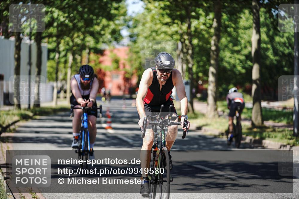 09.08.2026 - GEWOBA Citytriathlon Bremen Michael Burmester http://msf.ph/oto/9949580 09.08.2026 12:54:30 Radfahren 574, 577, 639, 781, 812, 816, 864, 1006, 1127, 1142 meine-sportfotos.de