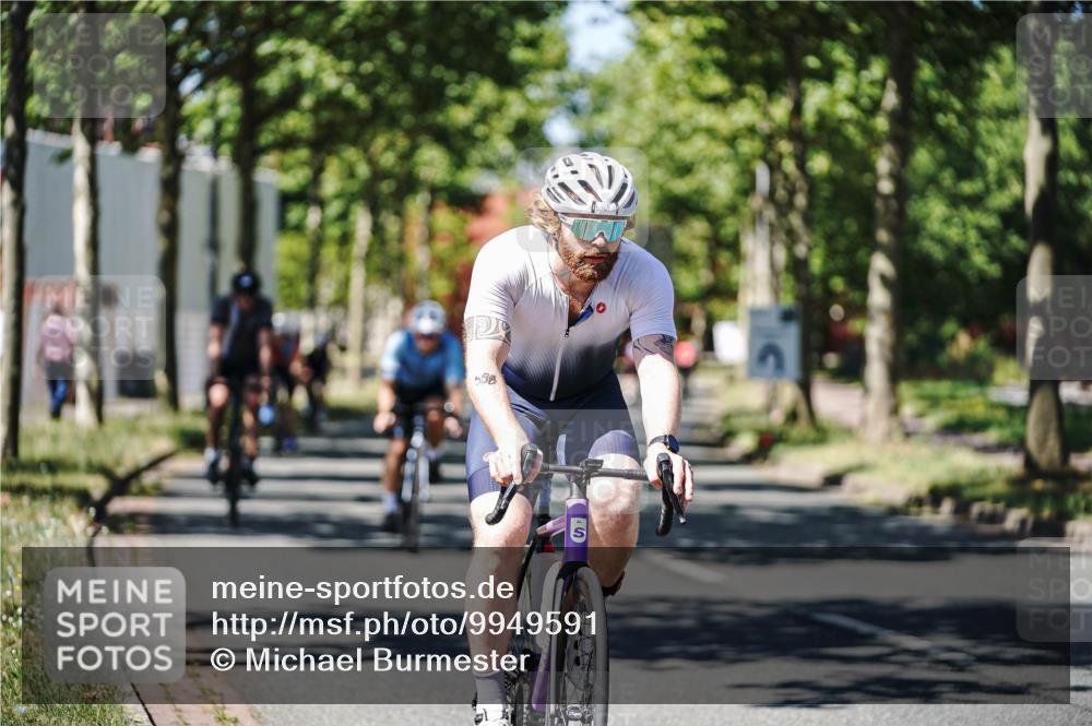 09.08.2026 - GEWOBA Citytriathlon Bremen Michael Burmester http://msf.ph/oto/9949591 09.08.2026 12:54:43 Radfahren 541, 596, 623, 695, 733, 744, 816, 935, 1118, 1142 meine-sportfotos.de