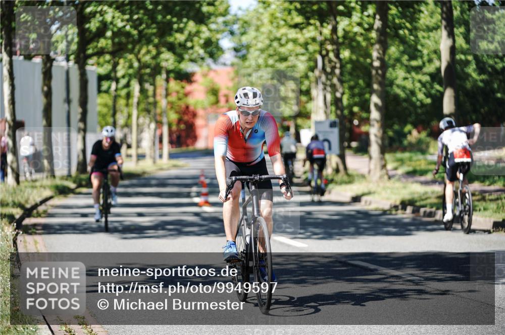 09.08.2026 - GEWOBA Citytriathlon Bremen Michael Burmester http://msf.ph/oto/9949597 09.08.2026 12:54:46 Radfahren 541, 596, 623, 695, 733, 744, 935, 1118, 1142 meine-sportfotos.de
