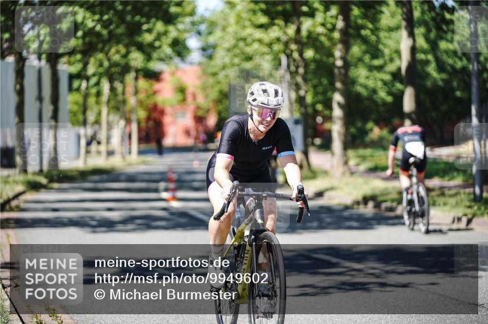 09.08.2026 - GEWOBA Citytriathlon Bremen Michael Burmester http://msf.ph/oto/9949602 09.08.2026 12:54:48 Radfahren 541, 596, 623, 695, 733, 744, 935, 1118, 1142 meine-sportfotos.de