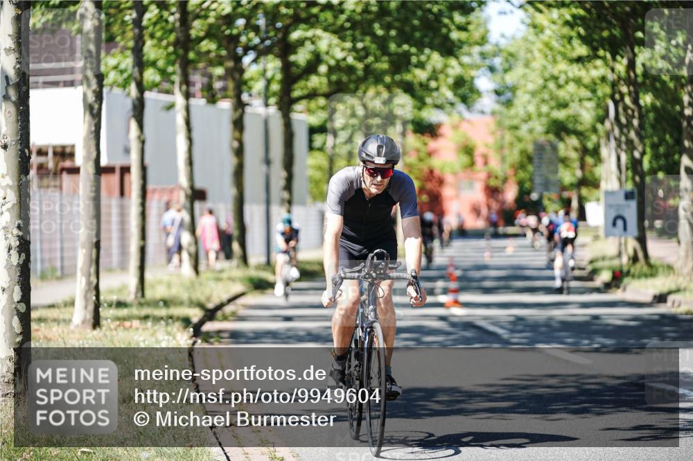 09.08.2026 - GEWOBA Citytriathlon Bremen Michael Burmester http://msf.ph/oto/9949604 09.08.2026 12:54:59 Radfahren 541, 568, 623, 695, 745, 839, 935 meine-sportfotos.de