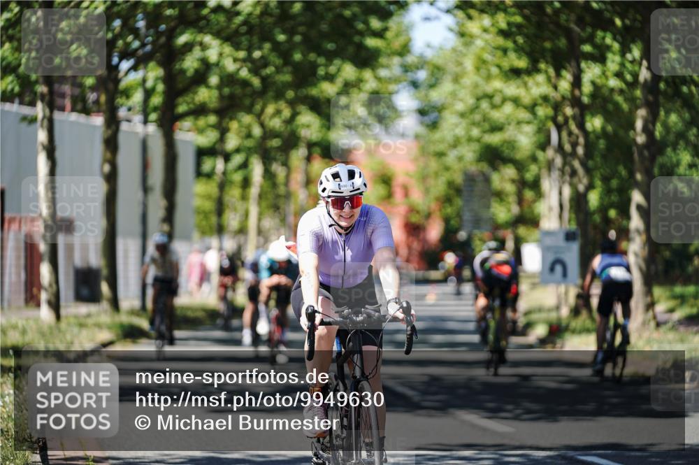 09.08.2026 - GEWOBA Citytriathlon Bremen Michael Burmester http://msf.ph/oto/9949630 09.08.2026 12:55:27 Radfahren 705, 789, 918, 930, 938, 948, 960, 1111, 1131, 1147 meine-sportfotos.de