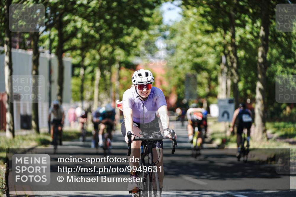 09.08.2026 - GEWOBA Citytriathlon Bremen Michael Burmester http://msf.ph/oto/9949631 09.08.2026 12:55:27 Radfahren 705, 789, 918, 930, 938, 948, 960, 1111, 1131, 1147 meine-sportfotos.de