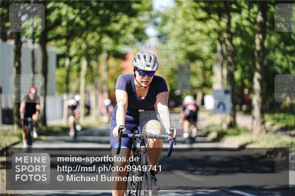 09.08.2026 - GEWOBA Citytriathlon Bremen Michael Burmester http://msf.ph/oto/9949741 09.08.2026 12:57:12 Radfahren 586, 637, 696, 766, 806, 838, 844, 886, 896, 972, 1109 meine-sportfotos.de