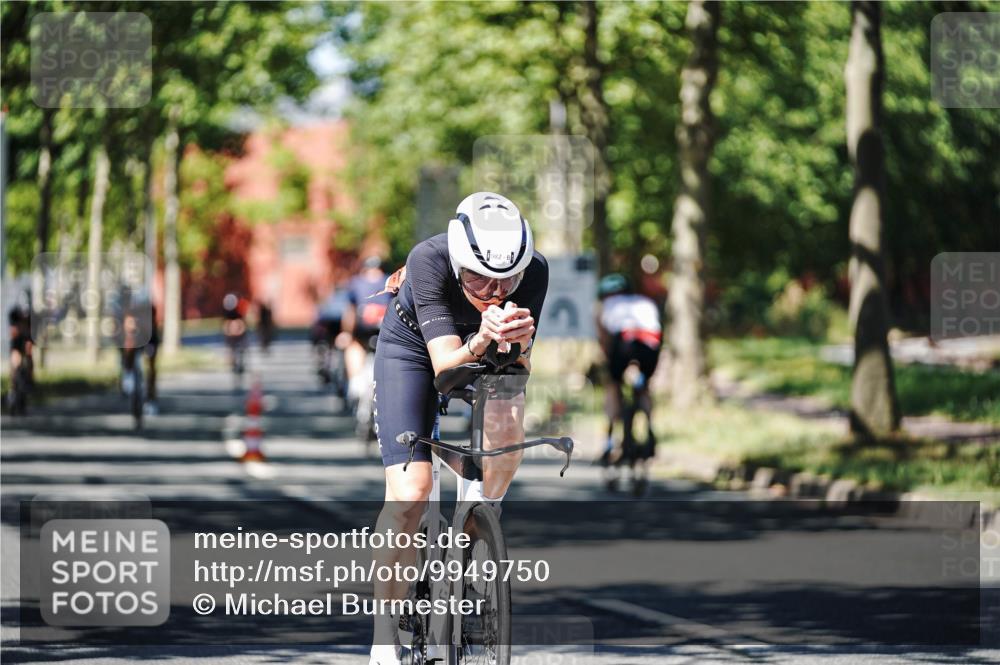 09.08.2026 - GEWOBA Citytriathlon Bremen Michael Burmester http://msf.ph/oto/9949750 09.08.2026 12:57:22 Radfahren 586, 603, 702, 806, 834, 838, 858, 886, 972, 982 meine-sportfotos.de