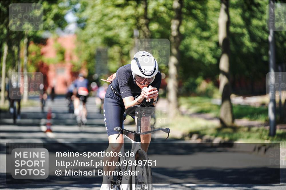 09.08.2026 - GEWOBA Citytriathlon Bremen Michael Burmester http://msf.ph/oto/9949751 09.08.2026 12:57:22 Radfahren 586, 603, 702, 806, 834, 838, 858, 886, 972, 982 meine-sportfotos.de