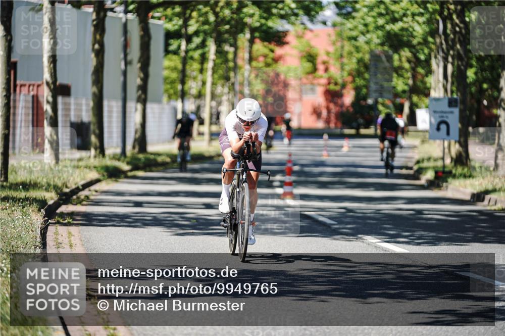 09.08.2026 - GEWOBA Citytriathlon Bremen Michael Burmester http://msf.ph/oto/9949765 09.08.2026 12:57:36 Radfahren 603, 627, 701, 702, 834, 858, 888, 982, 1153 meine-sportfotos.de